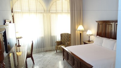 洛佩斯卡姆佩切酒店