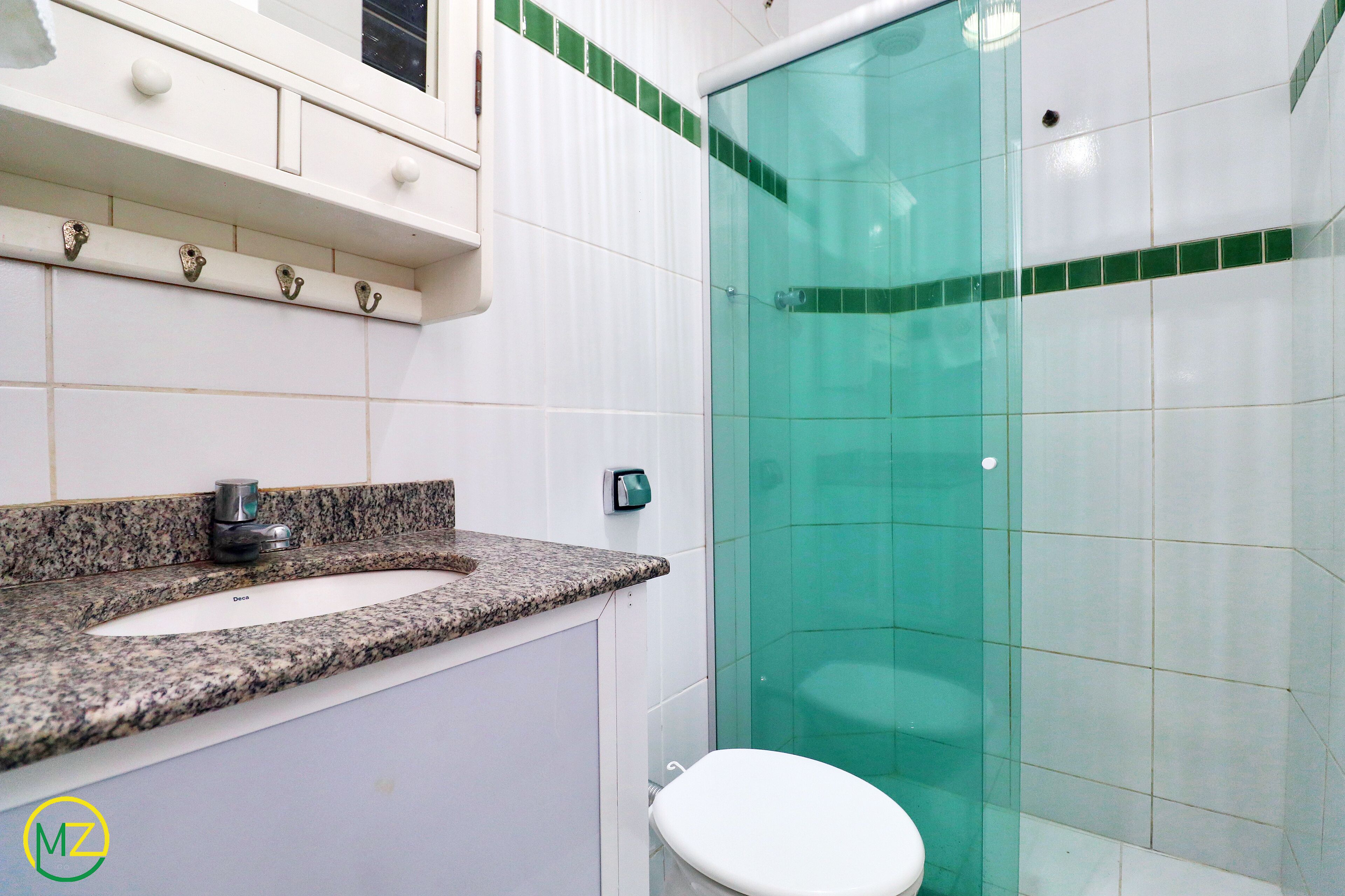 Apartamento | Banheiro | Chuveiro, produtos de toalete grátis, secador de cabelo 