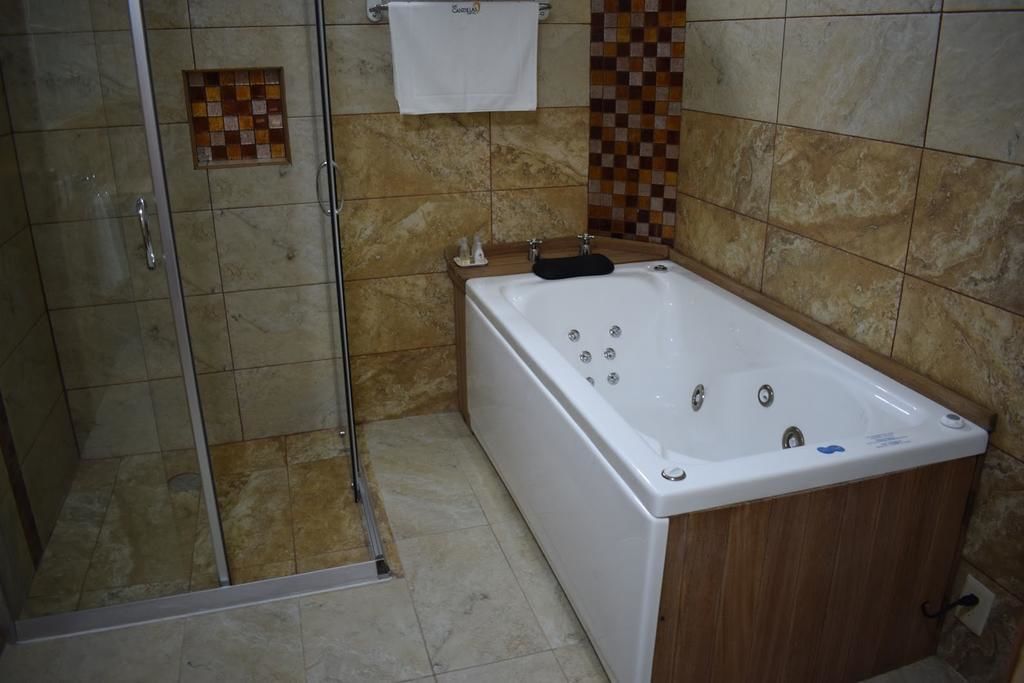 master suite | private spa tub