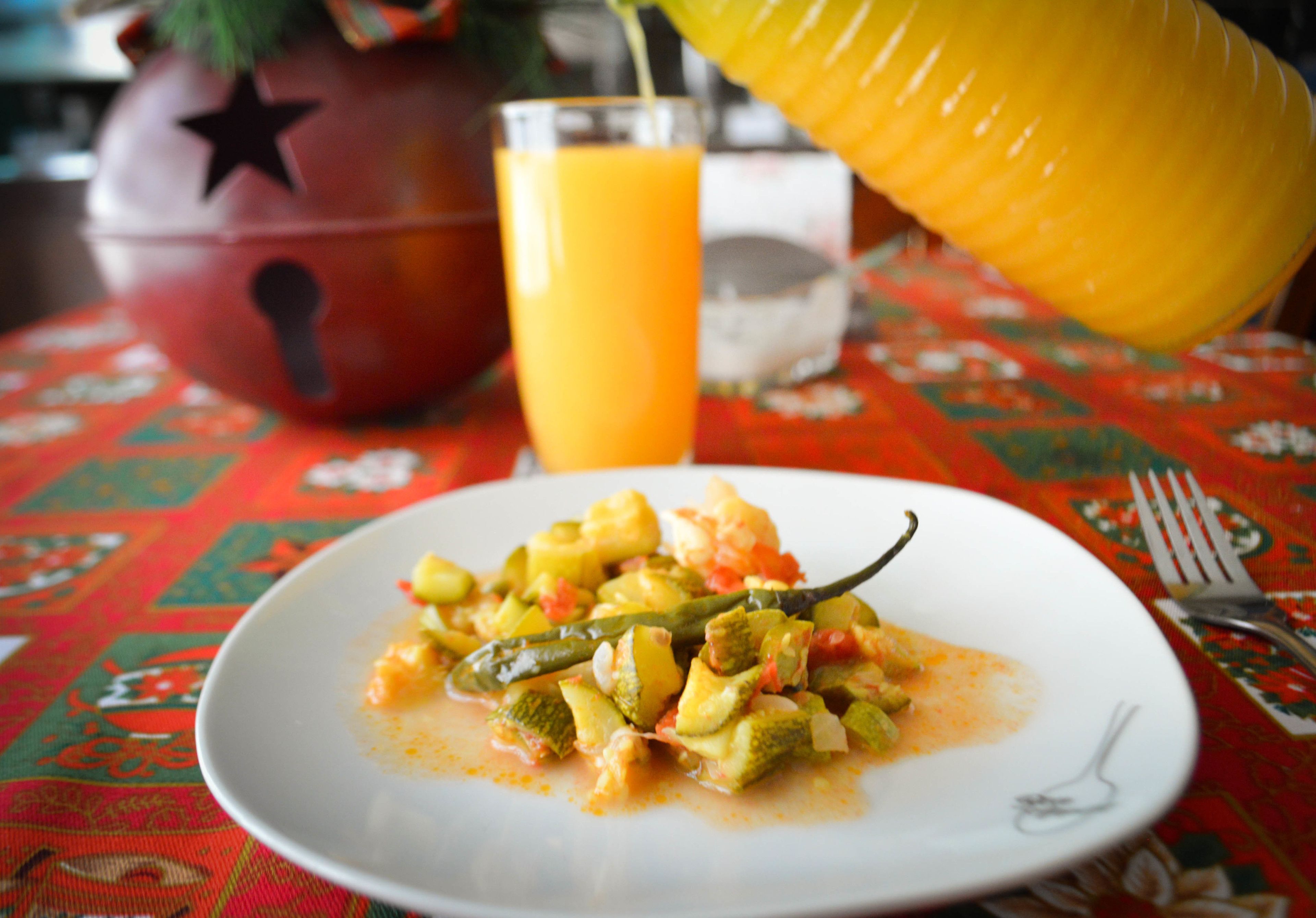 daily cooked-to-order breakfast for a fee