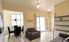 Apartment | Living area | LCD TV - MZapartments Djalma (Rio de Janeiro)