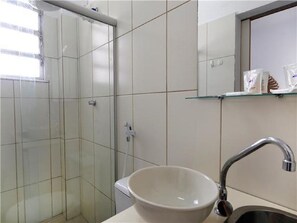 Bathroom - MZapartments Prado LB1207 (Rio de Janeiro)