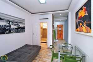 Apartamento clásico | 1 dormitorio, tabla de planchar con plancha, wifi gratis y ropa de cama