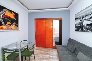 Apartamento clásico | 1 dormitorio, tabla de planchar con plancha, wifi gratis y ropa de cama