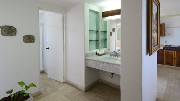Villa 109 | Bathroom sink - Hotel Villas Los Angeles (Manzanillo)
