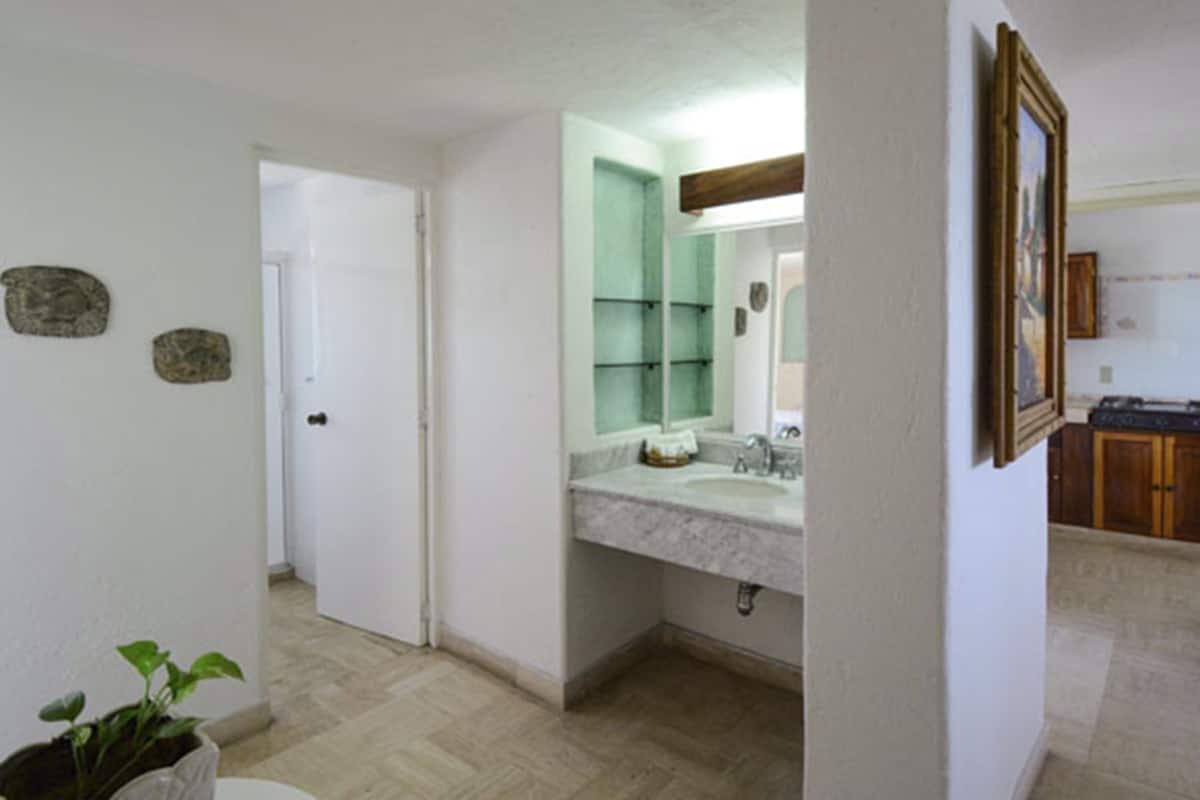 Villa 109 | Lavabo en el baño