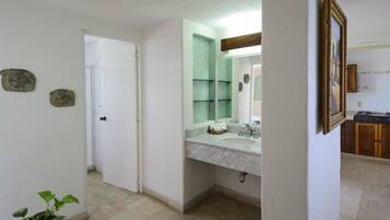 Villa 109 | Lavabo en el baño