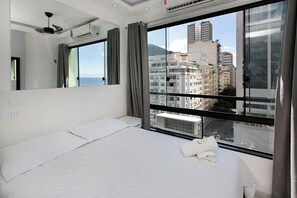 1 bedroom, iron/ironing board, free WiFi, bed sheets - MZapartments Princesa (Rio de Janeiro)