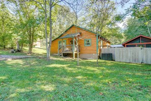 Exterior - 'Just Fur Relaxin' Sevierville Cabin w/ Hot Tub! (Sevierville)