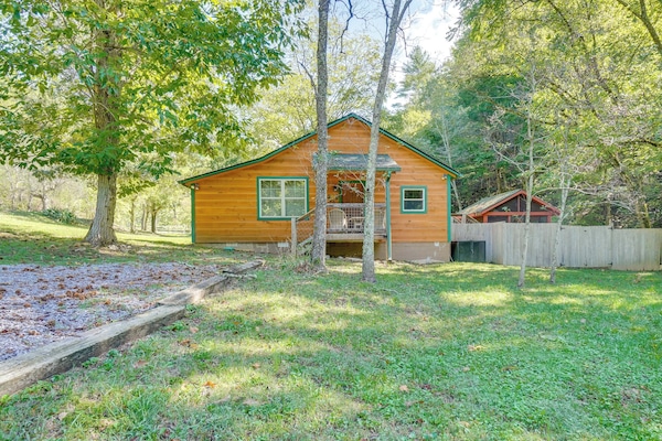 Sevierville Vacation Rental | 2BR | 1BA | 950 Sq Ft | Steps Required