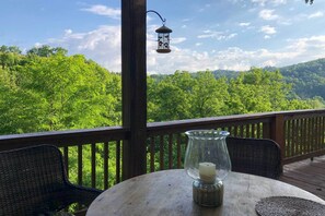 Outdoor dining - 'Green Shadows' Condo w/ Fireplace, Deck & Views! (Whittier)