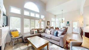 Smart TV - Beautiful lagoon views, new living room furniture, steps from the beach! (Hilton Head)