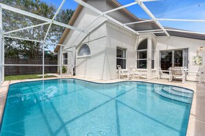 Beheizter Pool