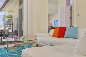 TV, ping pong, books, stereo