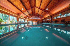 Piscina interna, piscina aquecida