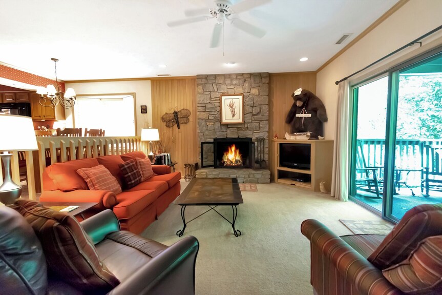 Quail 4 | Fireplace, Restaurant, Pool, Spa - Blowing Rock, NC