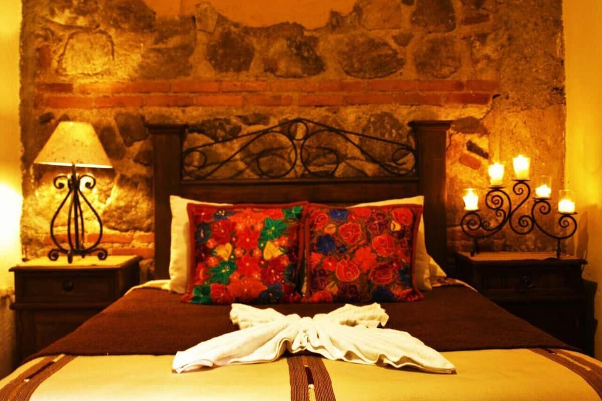 Egyptian cotton sheets, premium bedding, in-room safe, rollaway beds