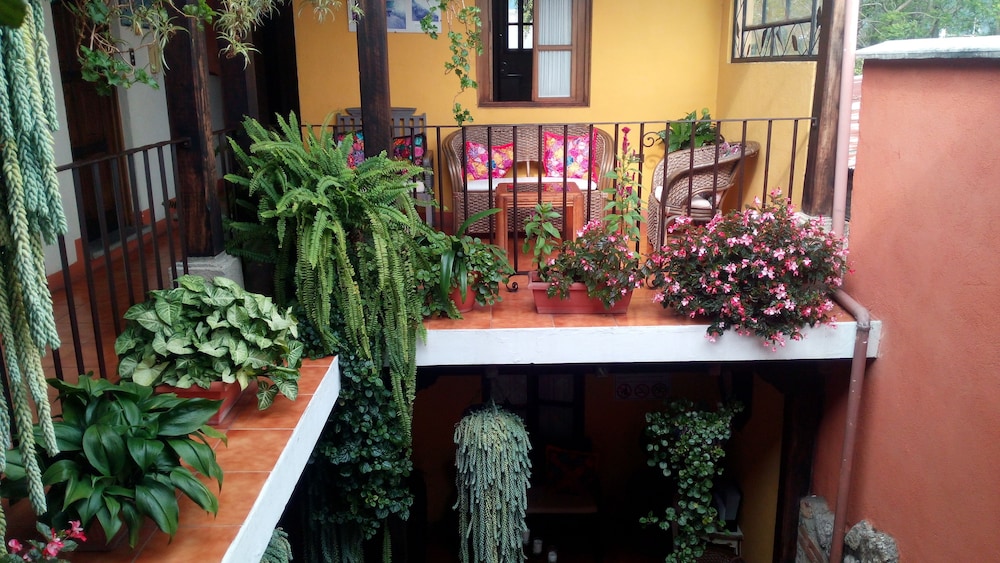 Palacio Chico 1940 by null