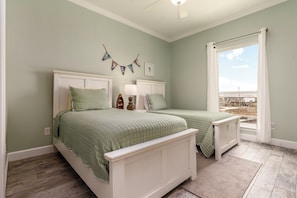 5 bedrooms, free WiFi, bed sheets - Ocean Melody | Elevated Beach Living (Dauphin Island)