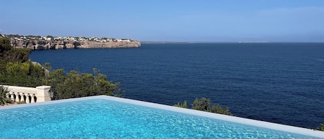 An infinity pool