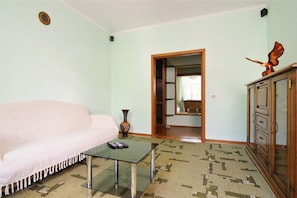 Apartamento básico, 2 habitaciones | 1 dormitorio, sistema de insonorización, tabla de planchar con plancha