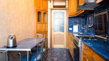 Basic Apartment, 2 Bedrooms | Private kitchen | Full-sized fridge, microwave, oven, stovetop