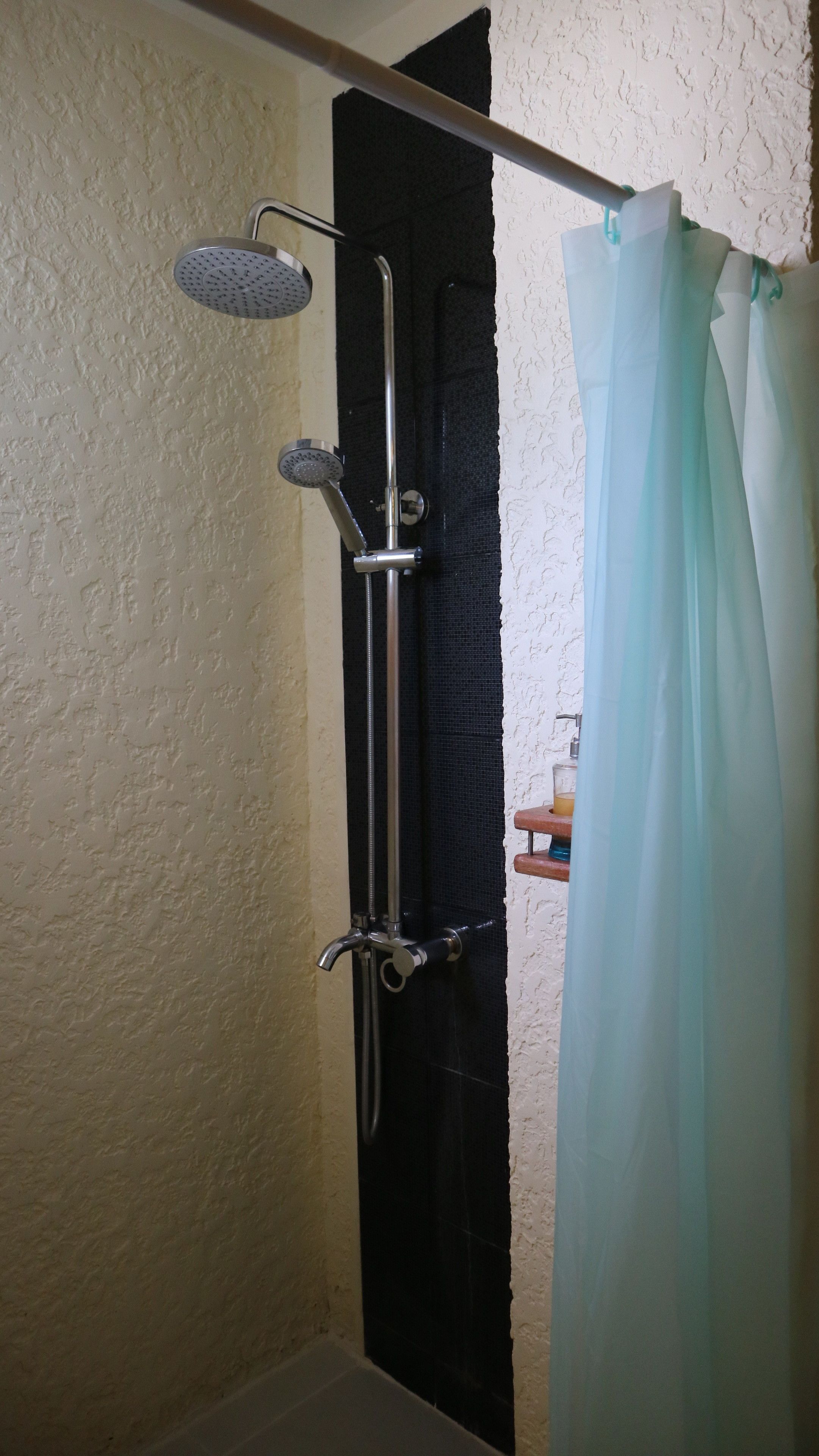 standard double room | bathroom shower