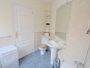 Hair dryer, towels - Flat close to Downtown Madrid (Madrid)