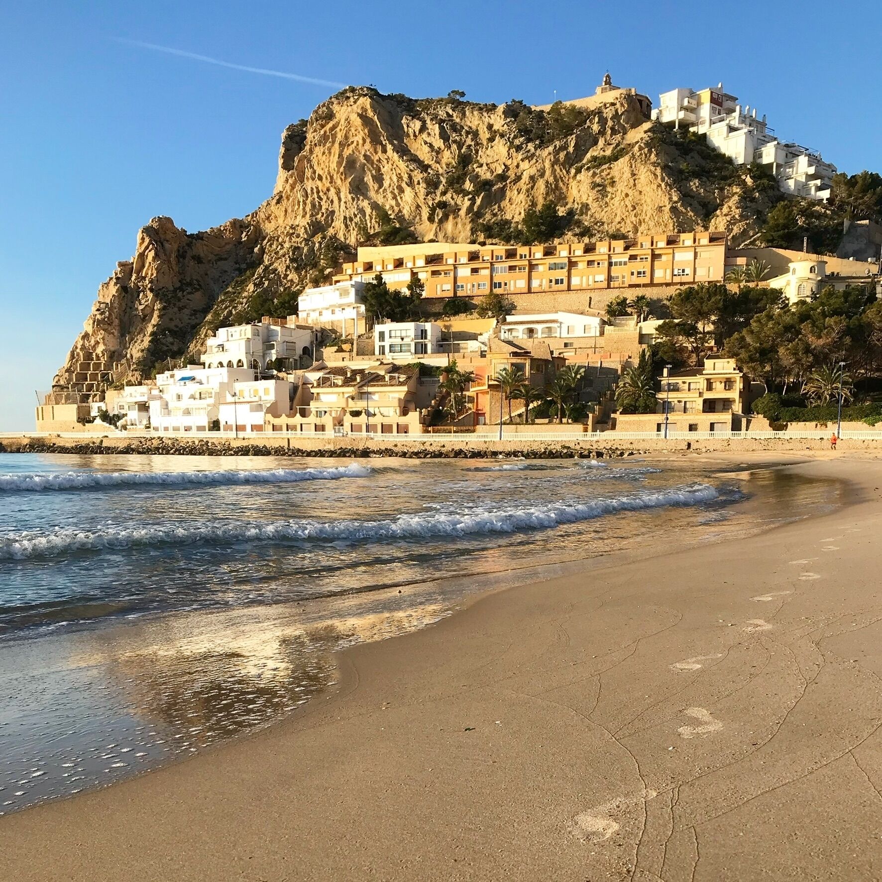 In Strandnähe, Liegestühle, Strandtücher