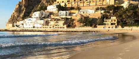 In StrandnĂ€he, LiegestĂŒhle, StrandtĂŒcher