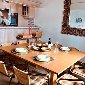 Dining - Traditional Character House in unspoilt Cyprus village, sea views, private pool (Larnaca)