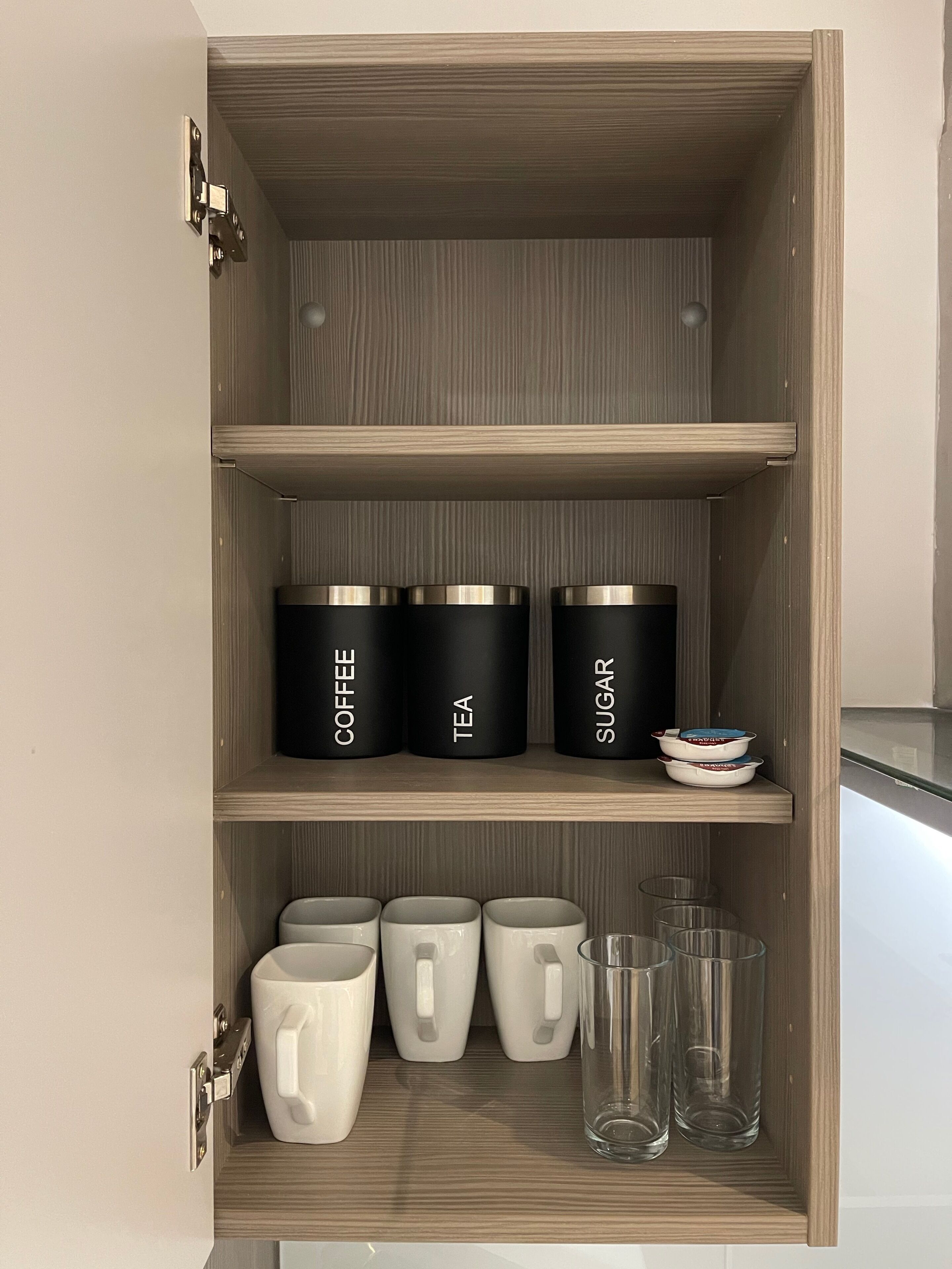 basic apartment, 2 bedrooms, accessible (3new) | private kitchen | full-sized fridge, microwave, oven, stovetop