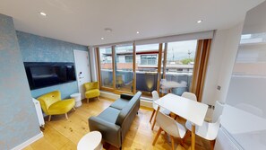 Superior Apartment, 2 Bedrooms, Accessible, City View | Living area - Quay Apartments Manchester (Manchester)