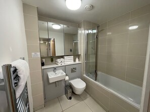 Apartment, 2 Bedrooms, Accessible (new) | Bathroom | Combined shower/tub, free toiletries, hair dryer, towels - Quay Apartments Manchester (Manchester)