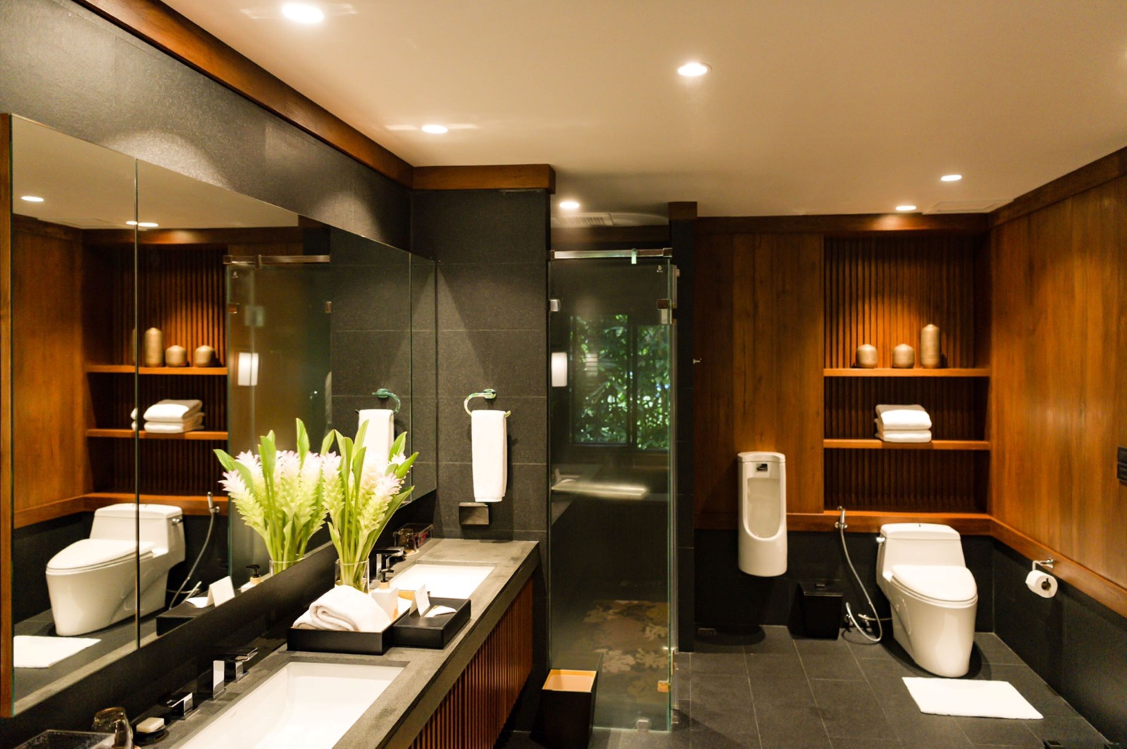 one bedroom emperor suite (adults only) | bathroom | separate bathtub and shower, rainfall showerhead, free toiletries