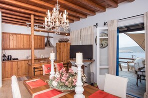 Apartment | Living area | Flat-screen TV, fireplace, DVD player