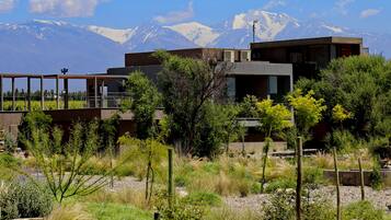 Mặt tiền nơi lưu trú