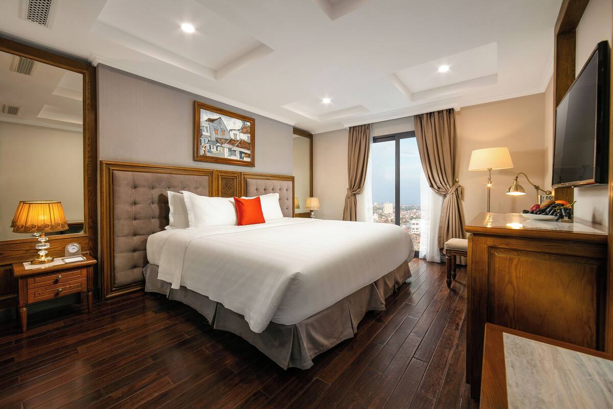Egyptian cotton sheets, premium bedding, down comforters