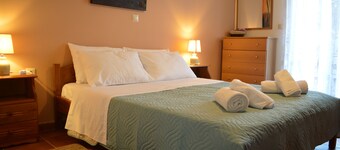 J&B Family life houset in Agios Matheos