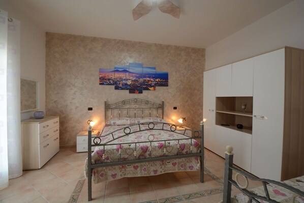 1 makuuhuone, silitysrauta/-lauta, Wi-Fi, vuodevaatteet