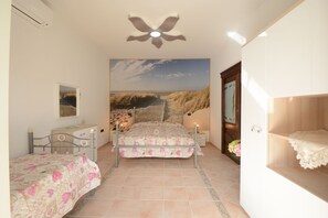 1 bedroom, in-room safe, iron/ironing board, WiFi