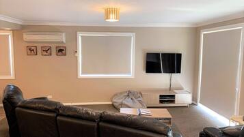 Townhome | Living room | Flat-screen TV, DVD player