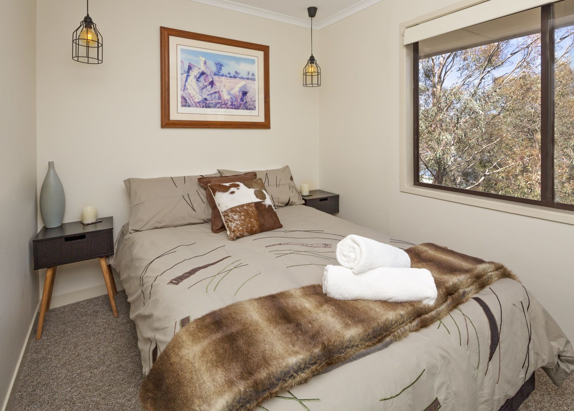 Townhome | 2 bedrooms, iron/ironing board, bed sheets