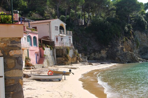 Vounderful villa with garden in Elba Island