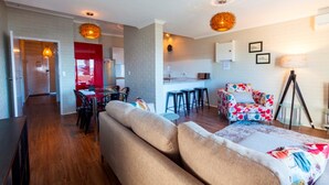 Apartment | Living room - Summit 9 - Modern and stylish newly renovated apartment (Jindabyne)