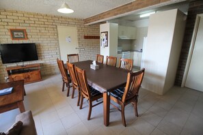 Living room - Central Park 4 - Centre of Jindabyne (Jindabyne)