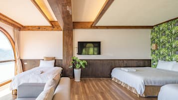 Chambre Deluxe | Bureau, rideaux occultants, chambres insonorisées, draps fournis