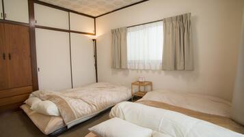 2 bedrooms, premium bedding, iron/ironing board, free WiFi