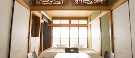 Private Vacation Home | 2 bedrooms, premium bedding, iron/ironing board, free WiFi