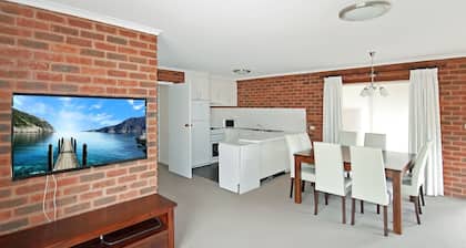Sponars Onshore Apartment 1 - FREE unlimited WIFI